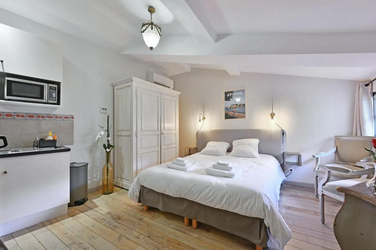 אביניון Au Coeur Des Papes, Dans Batisse De Charme Studios & Appartements En Coeur De Ville דירה