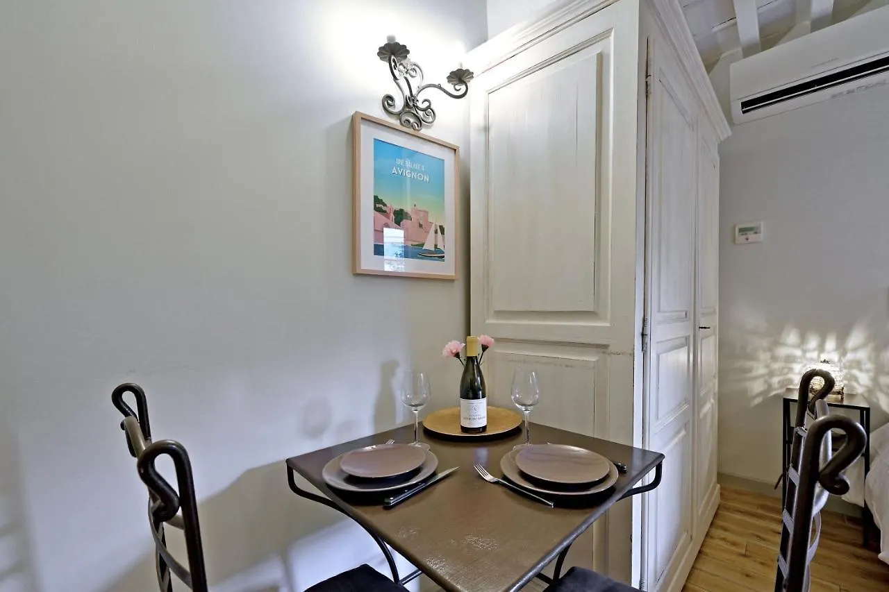 דירה אביניון Au Coeur Des Papes, Dans Batisse De Charme Studios & Appartements En Coeur De Ville