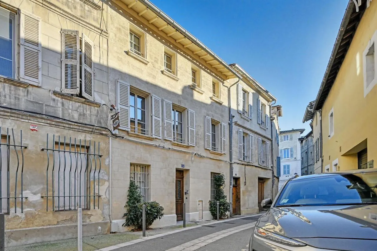 Apartment Au Coeur Des Papes, Dans Batisse De Charme Studios & Appartements En Coeur De Ville Avignon