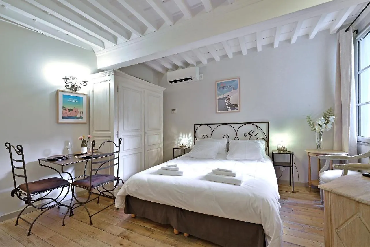 Apartment Au Coeur Des Papes, Dans Batisse De Charme Studios & Appartements En Coeur De Ville Avignon