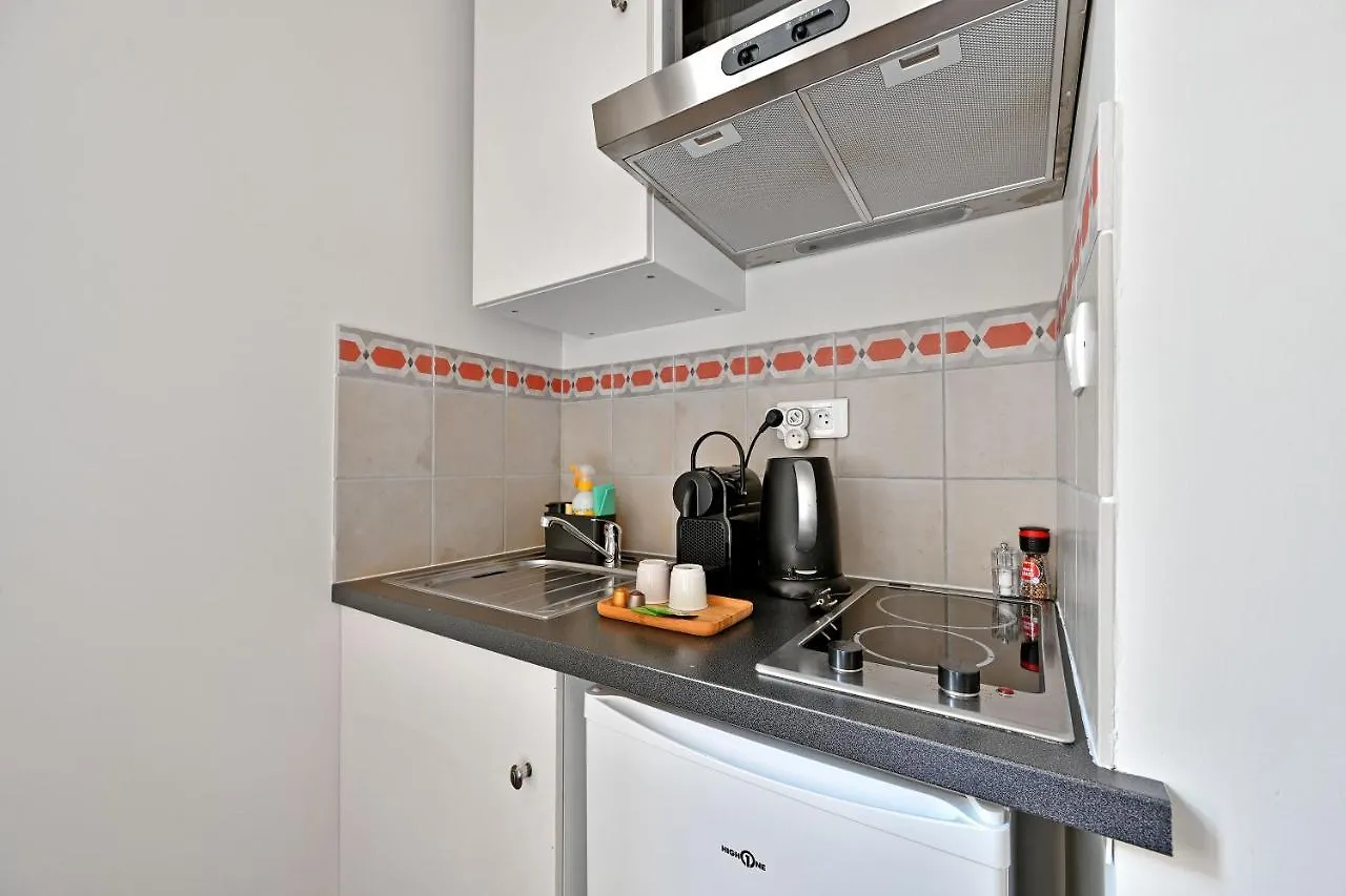 אביניון Au Coeur Des Papes, Dans Batisse De Charme Studios & Appartements En Coeur De Ville