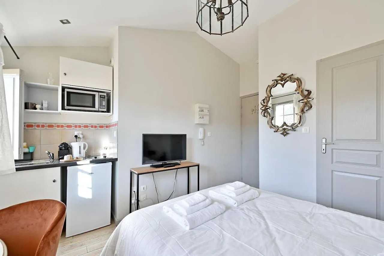 אביניון Au Coeur Des Papes, Dans Batisse De Charme Studios & Appartements En Coeur De Ville 0*,  צרפת