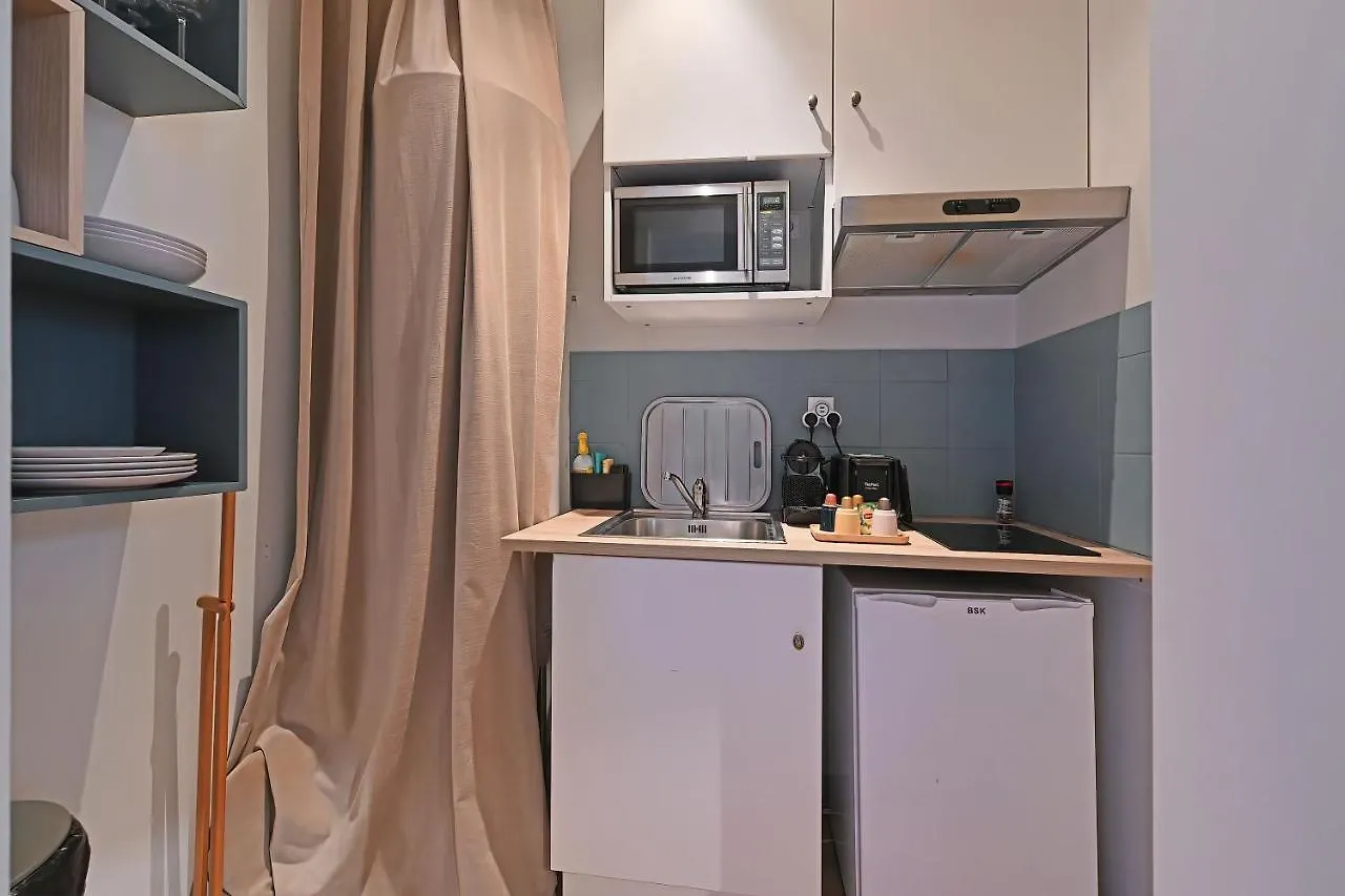 Au Coeur Des Papes, Dans Batisse De Charme Studios & Appartements En Coeur De Ville Avignon