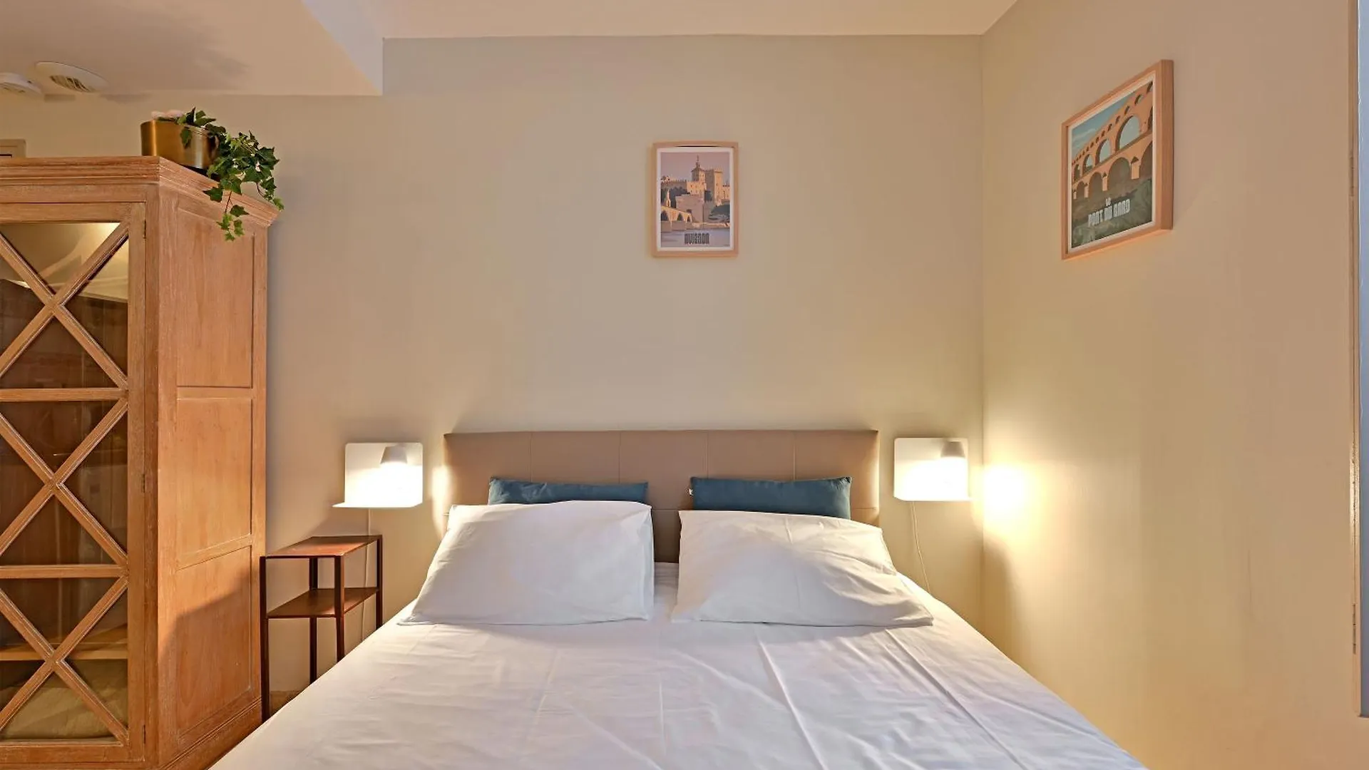 אביניון Au Coeur Des Papes, Dans Batisse De Charme Studios & Appartements En Coeur De Ville צרפת