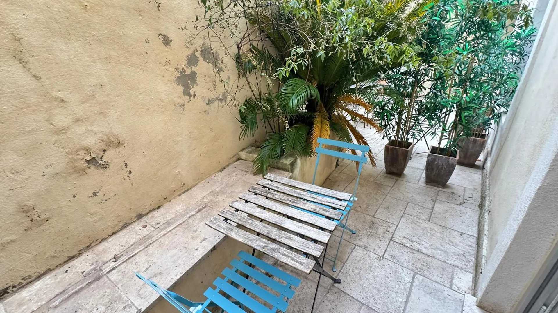 Apartment Au Coeur Des Papes, Dans Batisse De Charme Studios & Appartements En Coeur De Ville Avignon