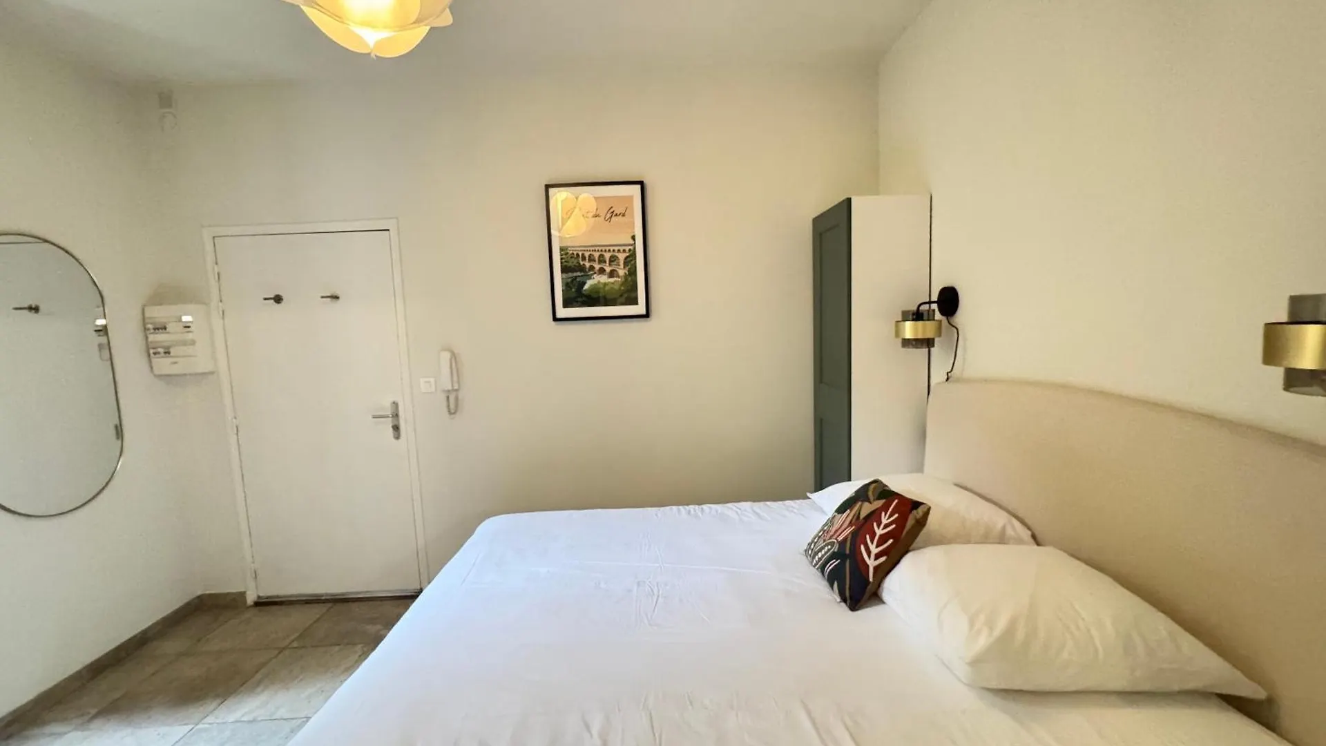 Au Coeur Des Papes, Dans Batisse De Charme Studios & Appartements En Coeur De Ville Avignon 0*,