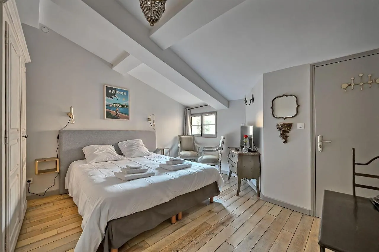 Apartment Au Coeur Des Papes, Dans Batisse De Charme Studios & Appartements En Coeur De Ville Avignon