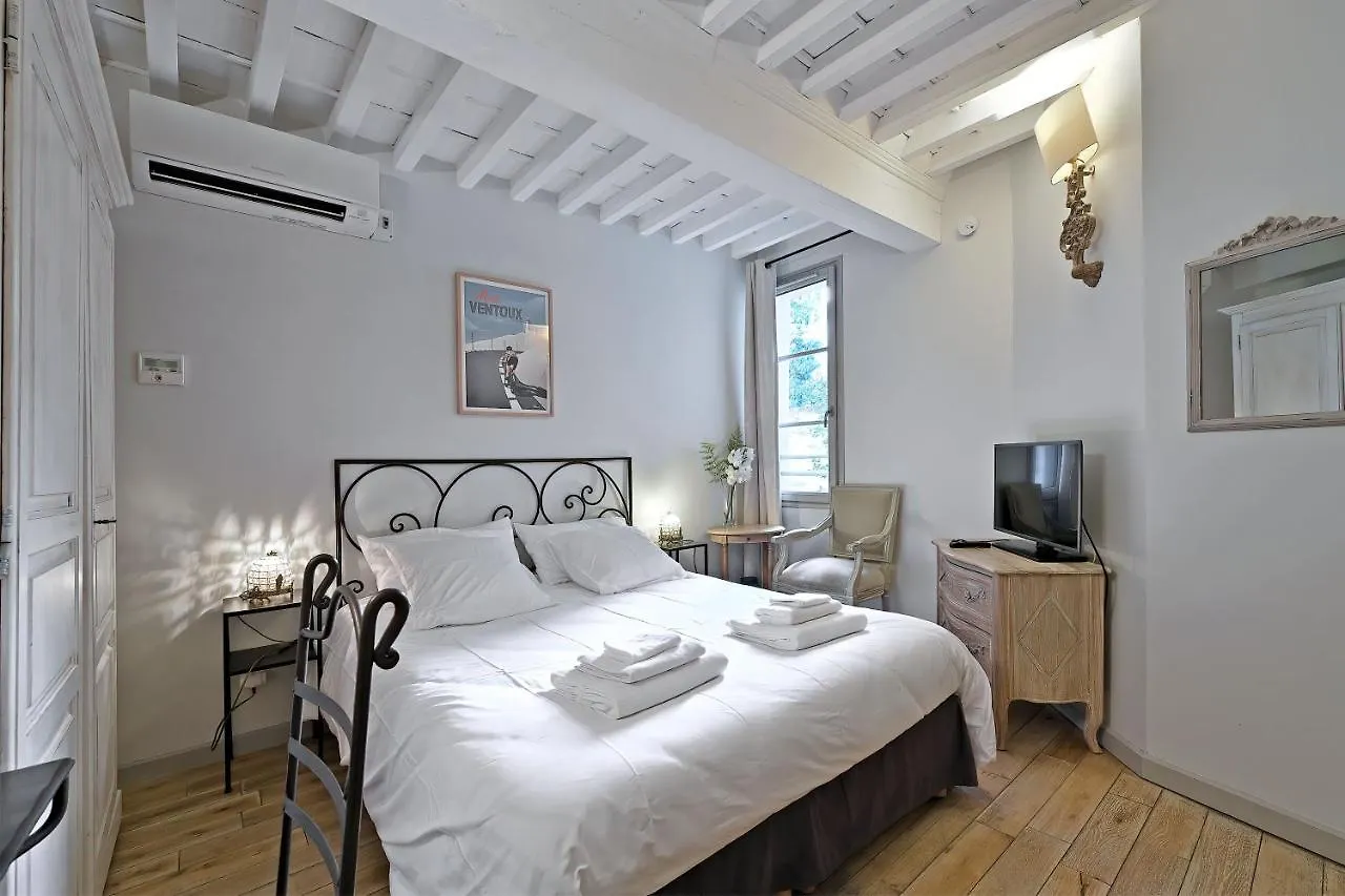 Au Coeur Des Papes, Dans Batisse De Charme Studios & Appartements En Coeur De Ville Avignon Apartment