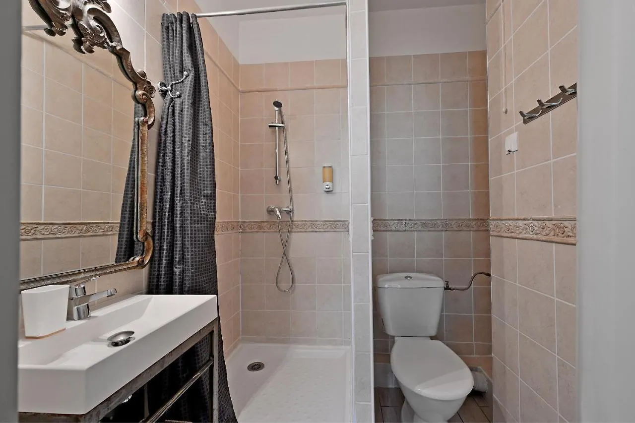 Au Coeur Des Papes, Dans Batisse De Charme Studios & Appartements En Coeur De Ville Avignon 0*,