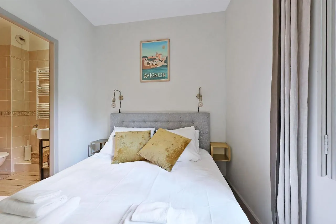 Apartment Au Coeur Des Papes, Dans Batisse De Charme Studios & Appartements En Coeur De Ville Avignon